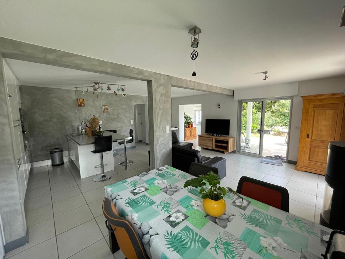 Maison Au Bord De Mer, Du Portmain
